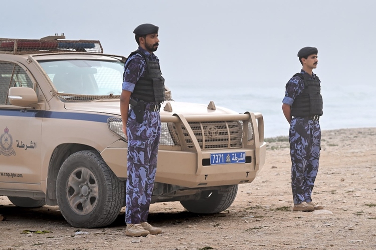 Oman Police Warn Against Organised Begging Networks